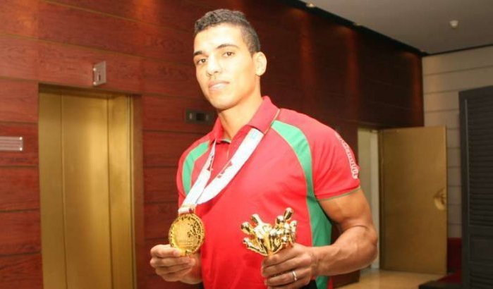 Hoeveel krijgt bokskampioen Mohamed Rabii voor zijn overwinning?