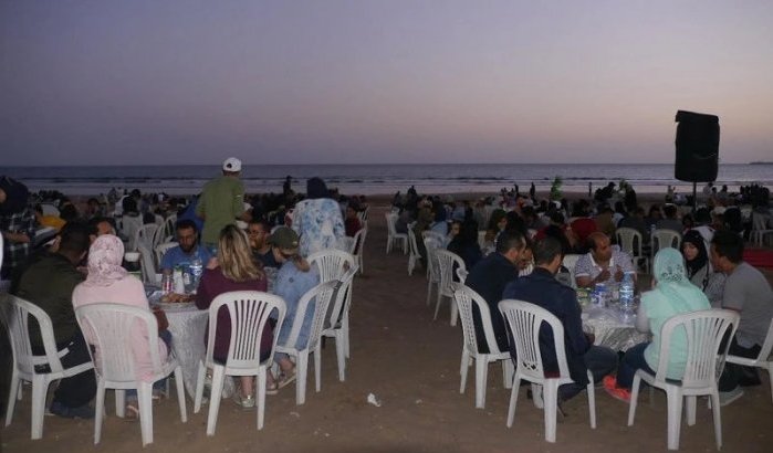 Ramadan: Agadir wil einde maken aan "iftar-rommel" op stranden