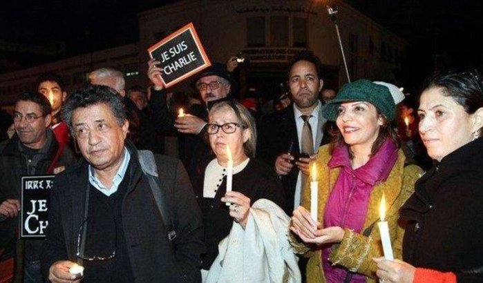 Marokkanen demonstreren voor Charlie Hebdo