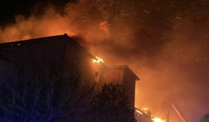 Heldhaftige daad: Moktar redt buren uit brandende flat