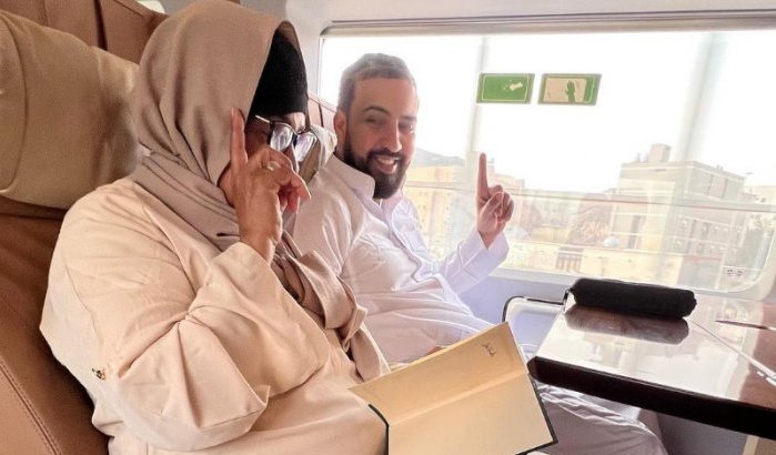 French Montana verricht Umrah in Mekka met zijn moeder