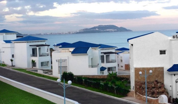 Marokkaanse autoriteiten slopen illegaal gebouwde strandhuizen en restaurants