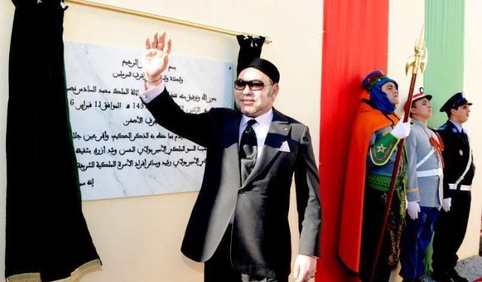 Koning Mohammed VI huldigt miljardenfabrieken in