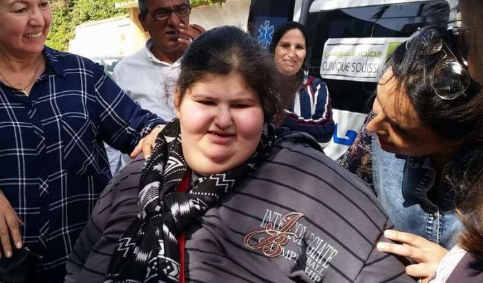 Bekende artsen gaan Marokkaans meisje van 200 kilo helpen (video)