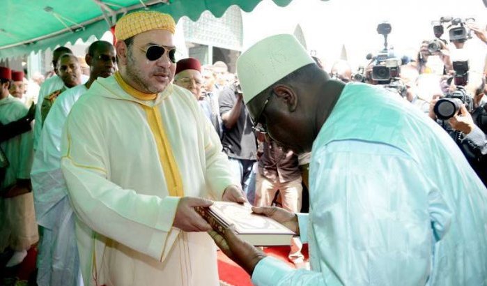 Koning Mohammed VI geeft 10.000 Korans aan Senegalese moskeeën