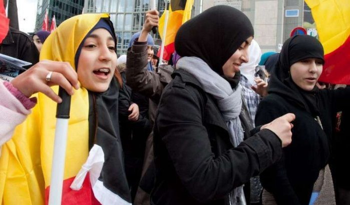 Belgische minister: moslimgemeenschap België steunt terroristen Parijs