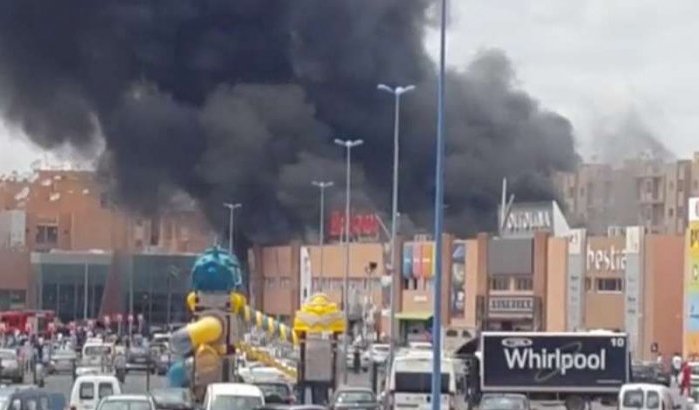 Grote brand in winkelcentrum Marrakech (video)