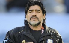 Diego Maradona speelt voetbalwedstrijd in Marokko