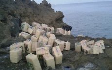 Tonnen hasj aangespoeld op stranden Tetouan
