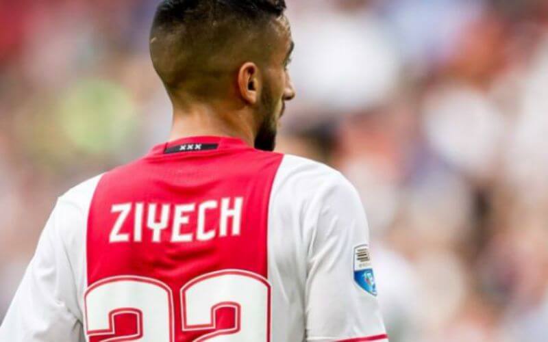 Hakim Ziyech verliest rugnummer 10 bij Ajax