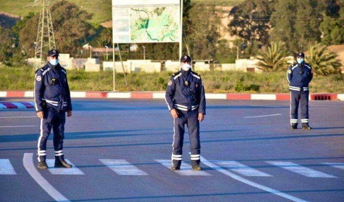 Man in Fez dreigt ermee dochters uit raam te duwen