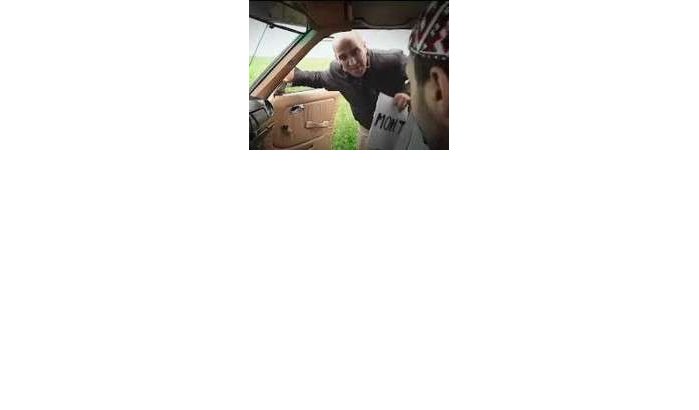 Hassan El Fad neemt taxi naar Canada
