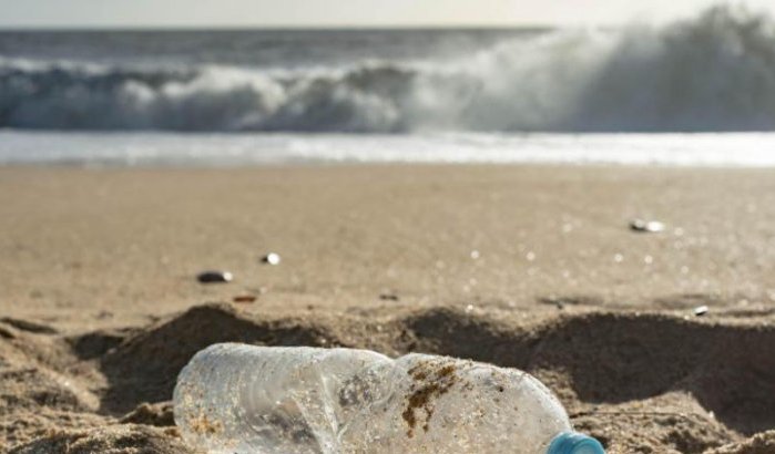 Stranden Al Hoceima veranderen in vuilnisbelt