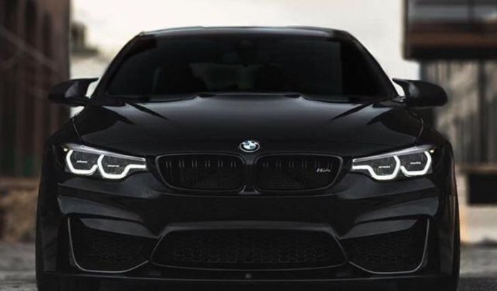 Porsche, BMW, Audi ... luxe auto's ongekend populair in Marokko
