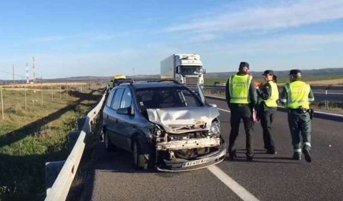 Spanje: politieagent riskeert 21 jaar cel voor moord op Marokkaan (video)