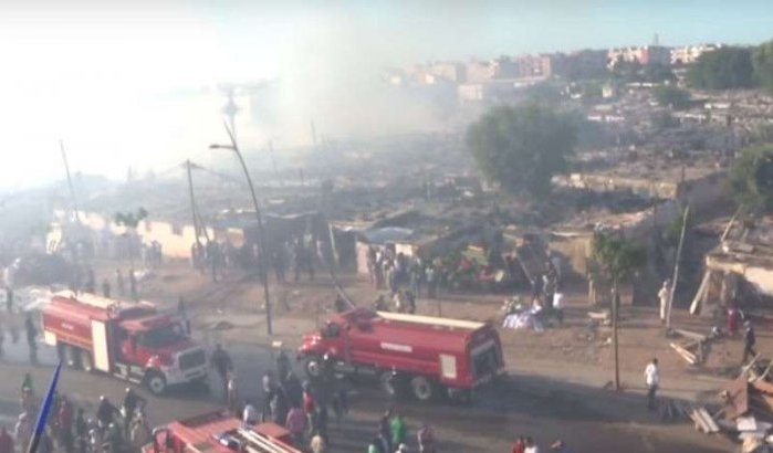 Brand verwoest groot deel markt in Salé (video)