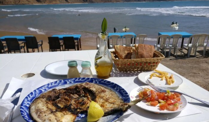 Strenge controles op strandhoreca in Nador