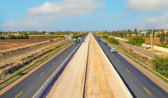 Nieuw snelwegdeel Fez-Taounate van 19 kilometer gestart