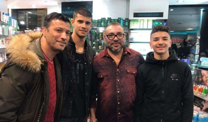 Koning Mohammed VI met judokampioen in Parijs (foto)