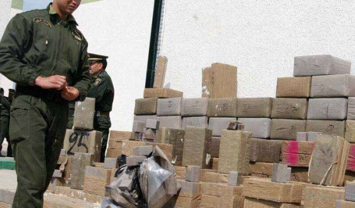 "Marokko overspoelt Algerijns grondgebied met drugs"