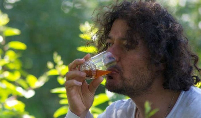 Marokkaanse zanger Aziz Sahmaoui wil Algerijnse nationaliteit