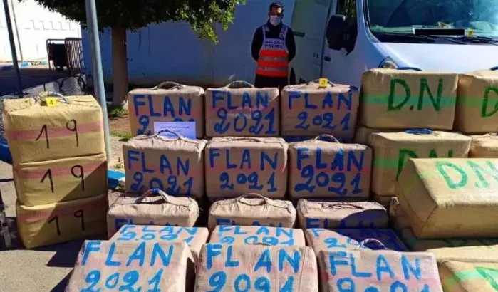 Drugshandel in Marokko: genaturaliseerde Algerijnen en ambtenaar gearresteerd
