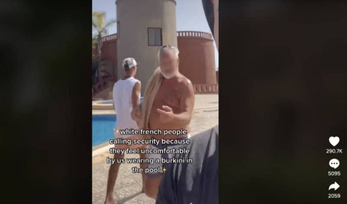 Marokkaanse in burkini slachtoffer racisme door Franse toeristen in Marrakech