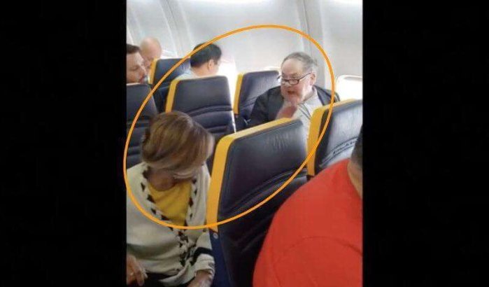 Ryanair onder vuur naar racistisch incident (video)
