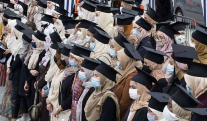 Brussel: leerkrachten willen geen hoofddoek op school