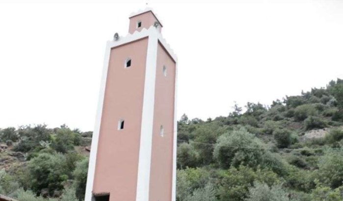 Ouders slachtoffers pedofiele imam Marokko getuigen (video)