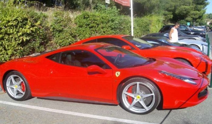 Eigenaren luxe auto's extra belast in Marokko