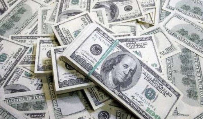 Het regent 100 dollar bankbriefjes in Marrakech