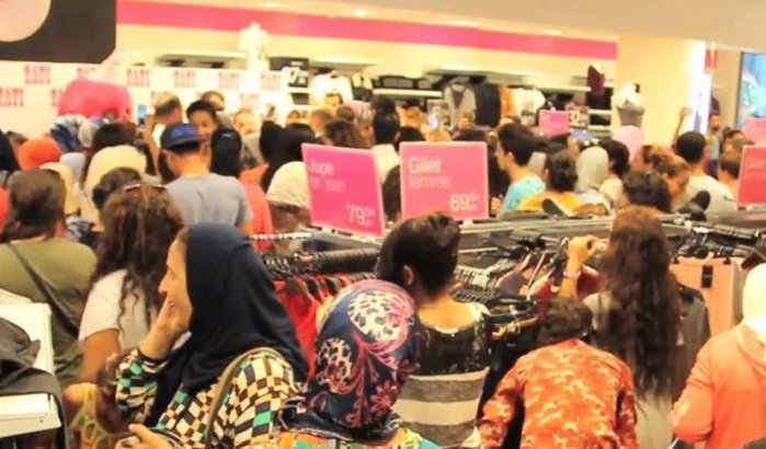 Indrukwekkende chaos voor opening Tati in Casablanca (video)