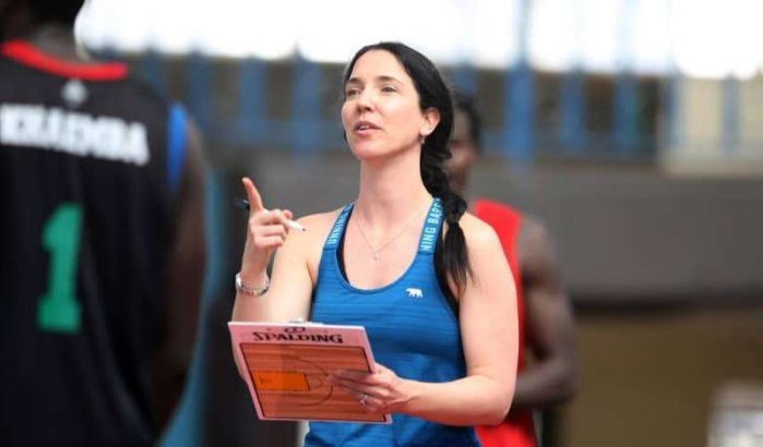 Liz Mills eerste vrouwelijke coach van een Marokkaans basketbalteam