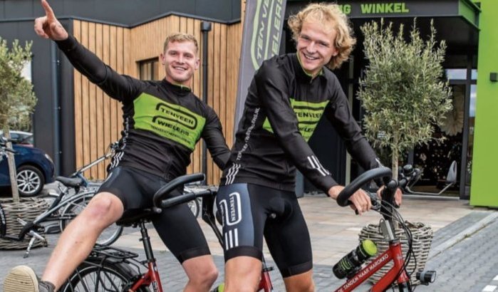 Nederlanders Mitchell en sander op de tandem naar Marokko