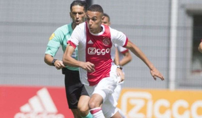 Noussair Mazraoui voor twee wedstrijden geschorst