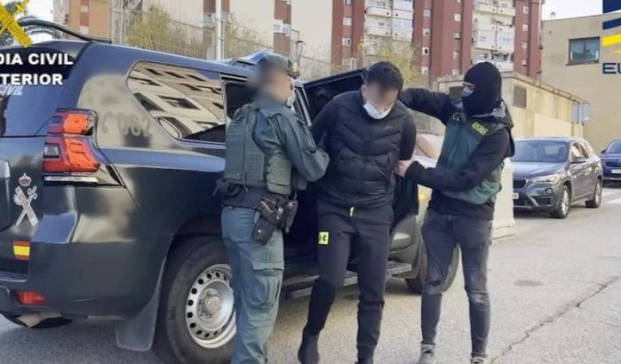 Algerijnse moordverdachte probeert naar Marokko te zwemmen