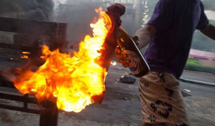 Marokkaanse soldaten met molotovcocktails aangevallen (update)