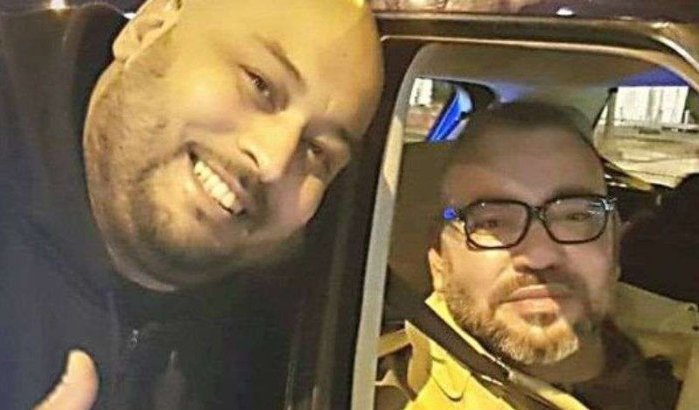 Koning Mohammed VI op Champs Élysées met fan (foto)