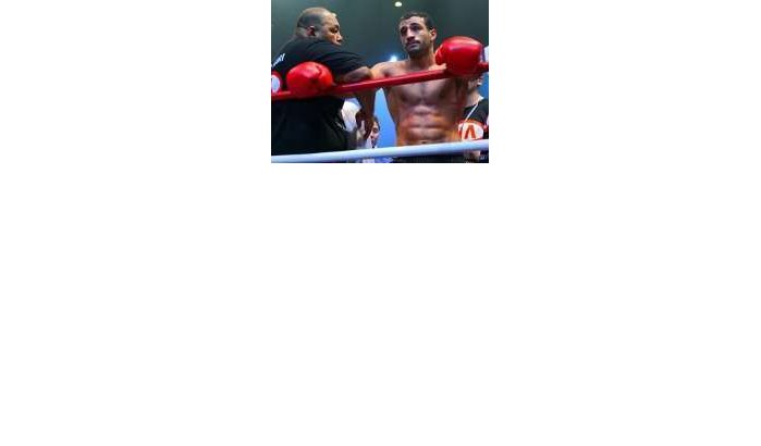 Badr Hari stopt met kickboksen 