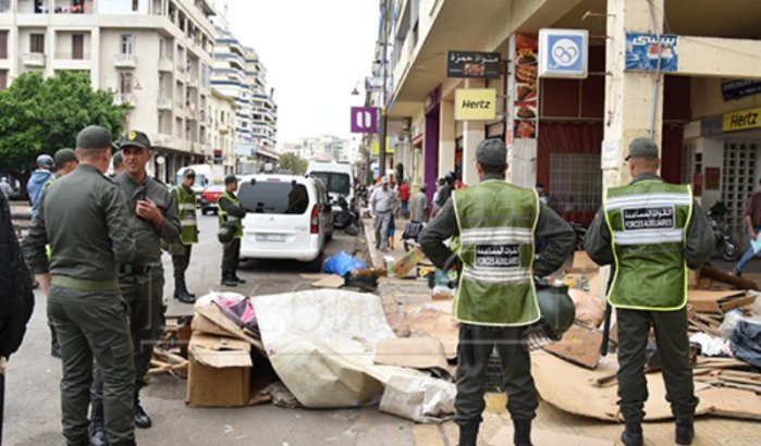 Chaos op straat, Tanger grijpt in