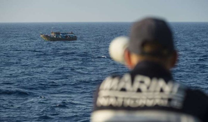 Marokkaanse marine pikt twaalf vluchtelingen op zee