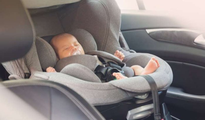 Spanje: Marokkaan opgepakt die baby in auto liet om te gaan gokken