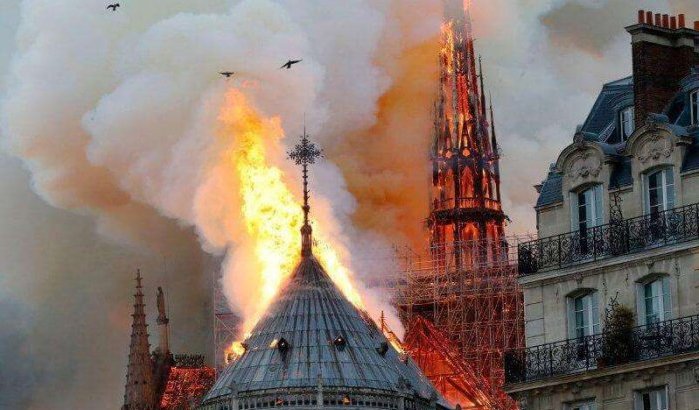 Koning Mohammed VI reageert op brand Notre-Dame in Parijs