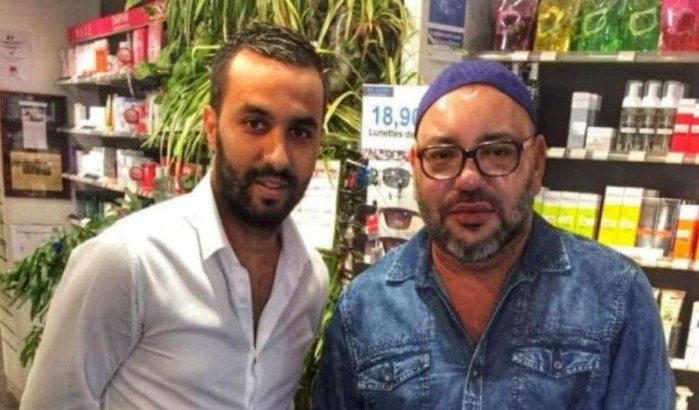 Koning Mohammed VI met jonge fan op de foto in Parijs