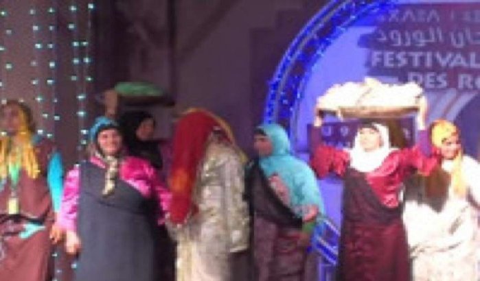 Amazigh-bruiloft tijdens Rozenfestival Kelaat Mgouna