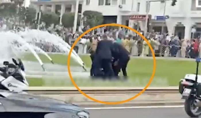 Stoet Koning Mohammed VI verstoord (video)