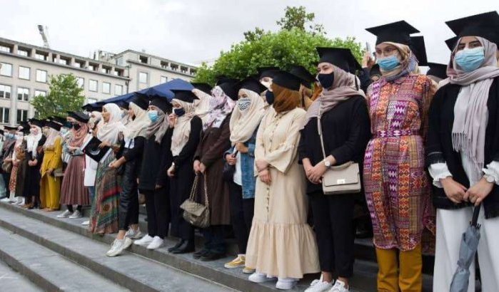 België: hoofddoekverbod op school voor Grondwettelijk Hof