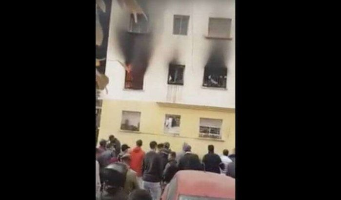 Marokko: meisje (5) komt om bij brand, buren kijken hulpeloos toe (video)