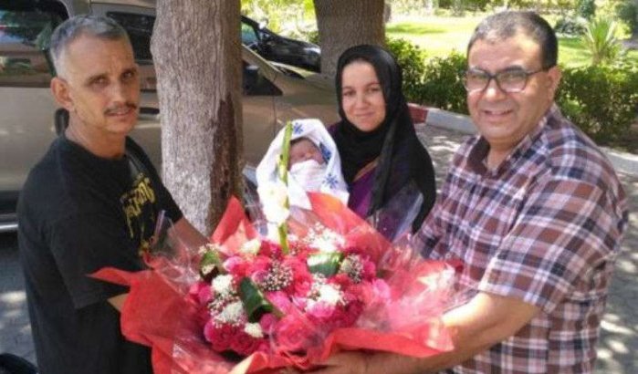 Vrouw bevalt in bus in Marrakech (foto's)